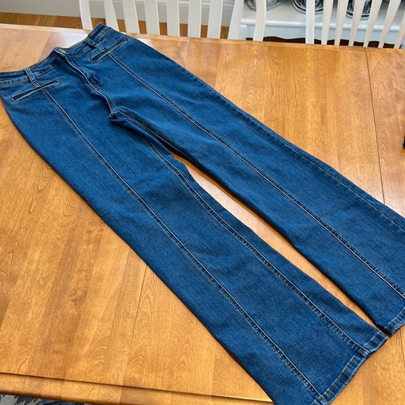 13. Umgee Flare Size 3 - Picture 7 of 7